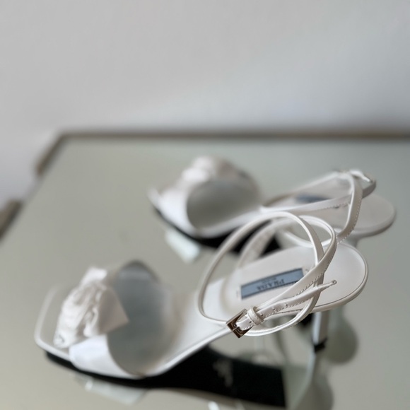 EUC PRADA Rosette leather sandals 41 - Picture 12 of 15